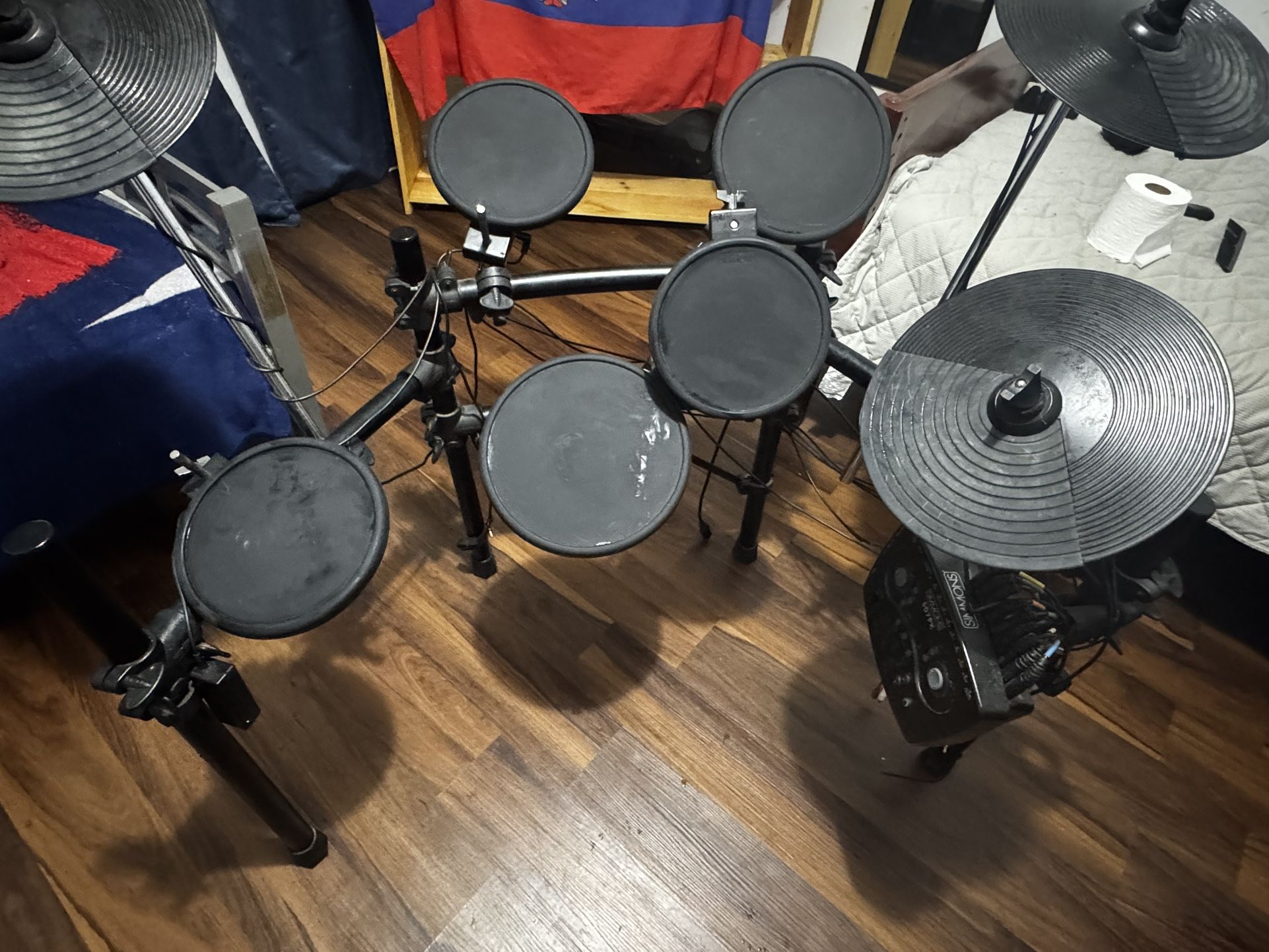 2006 SIMMONS SD7PK Drum Set (Missing Part And Some Cables Need To Be Replaced)