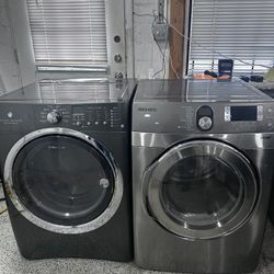GE WASHER AND. SAMSUNG. DRYER. SET.  