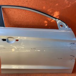 2017 - 2020 HYUNDAI ELANTRA SEDAN RIGHT PASSENGER SIDE FRONT DOOR SHELL OEM