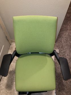 Steel Case Gesture Task Chair (442A40) New