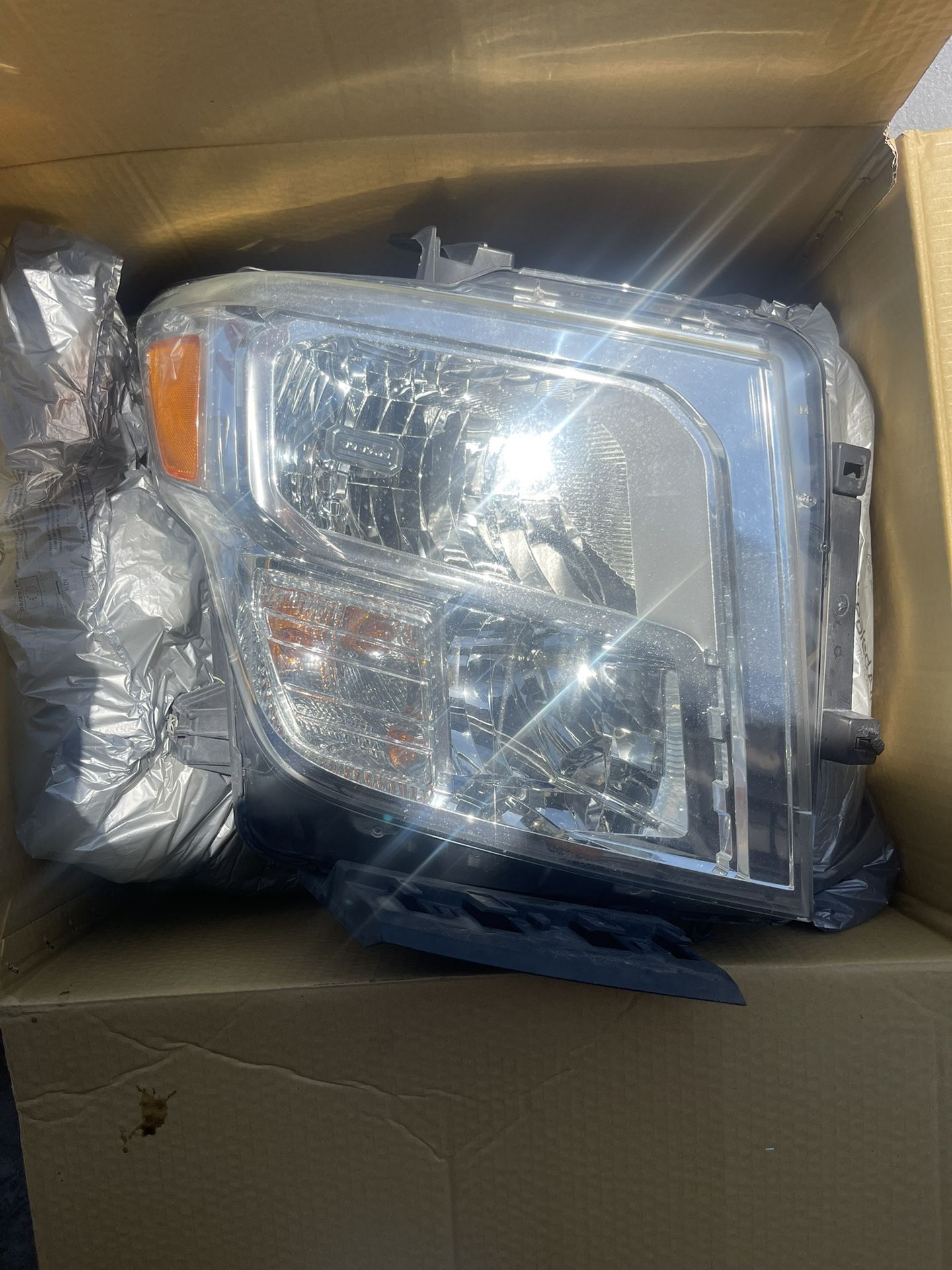 2017-2021 Nissan Titan Headlights