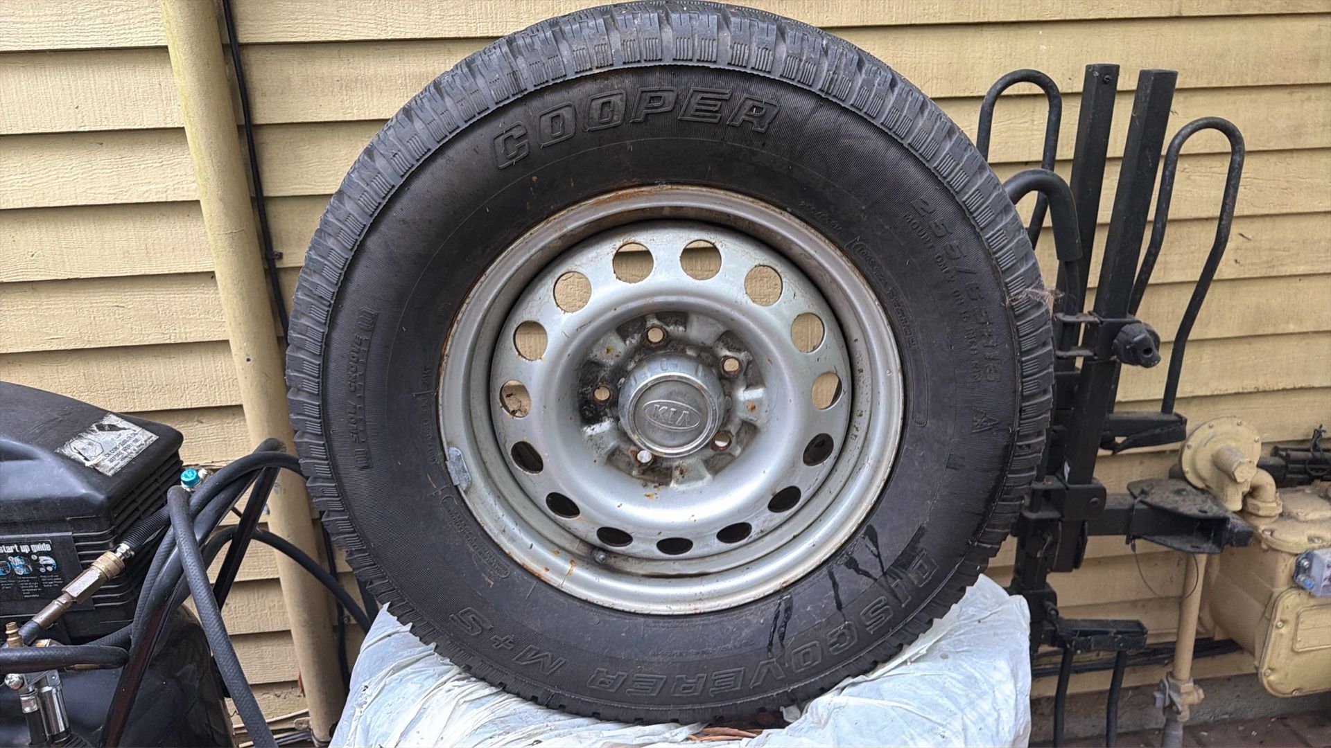 Studded Cooper Discoverer M+S 255/65R16 on Kia 16” Steel Wheels – Great Tread