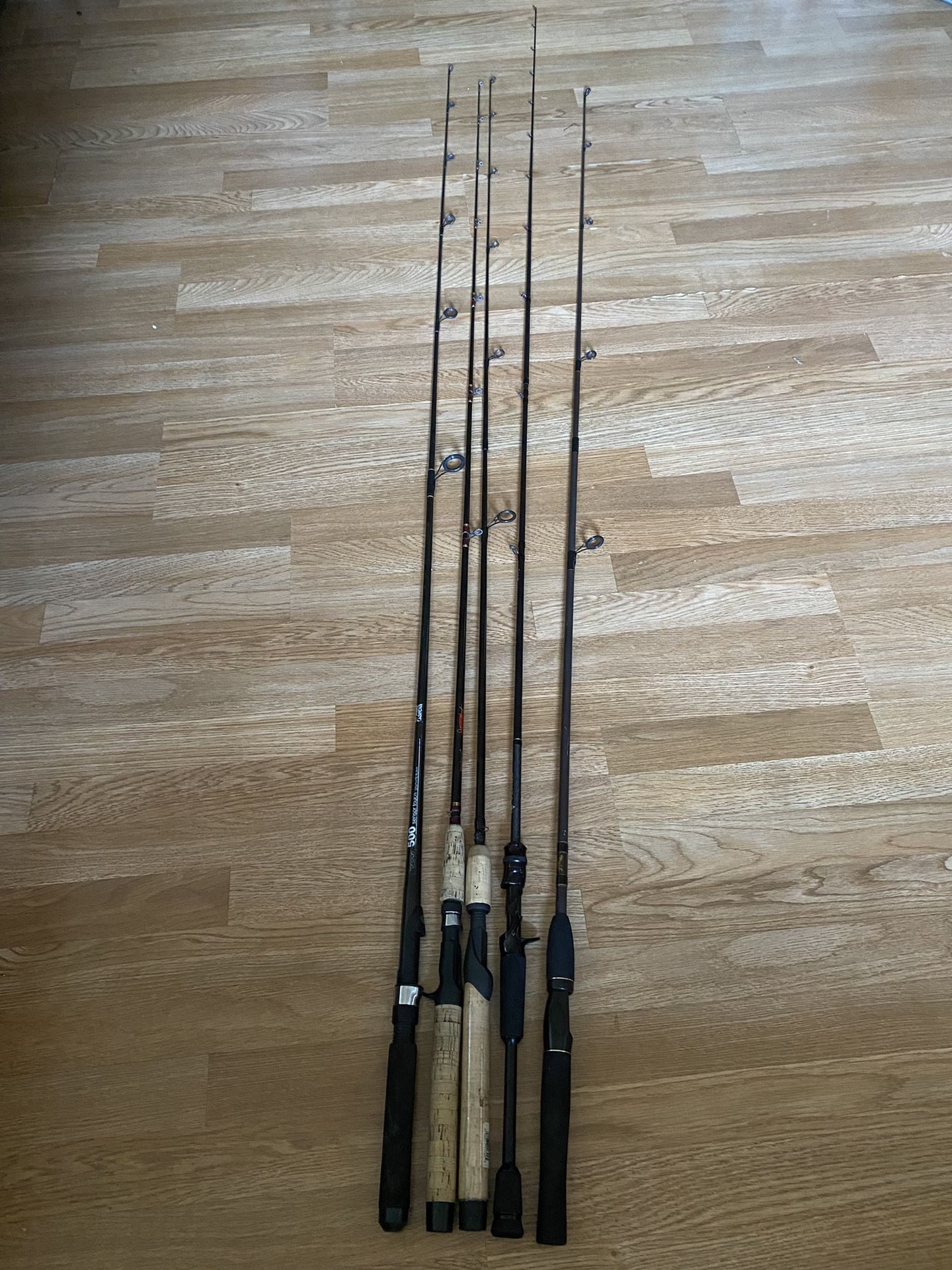 5 fishing rods 3 new and two used. Abu García -Shimano-Rápalas -Eagle Claw -Kastking Verus the price starts from $15 to $50