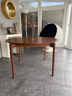 Mid century modern walnut dining table Glenn of California