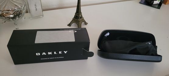 Oakley FUTURITY Glasses OX 8052 (Black)