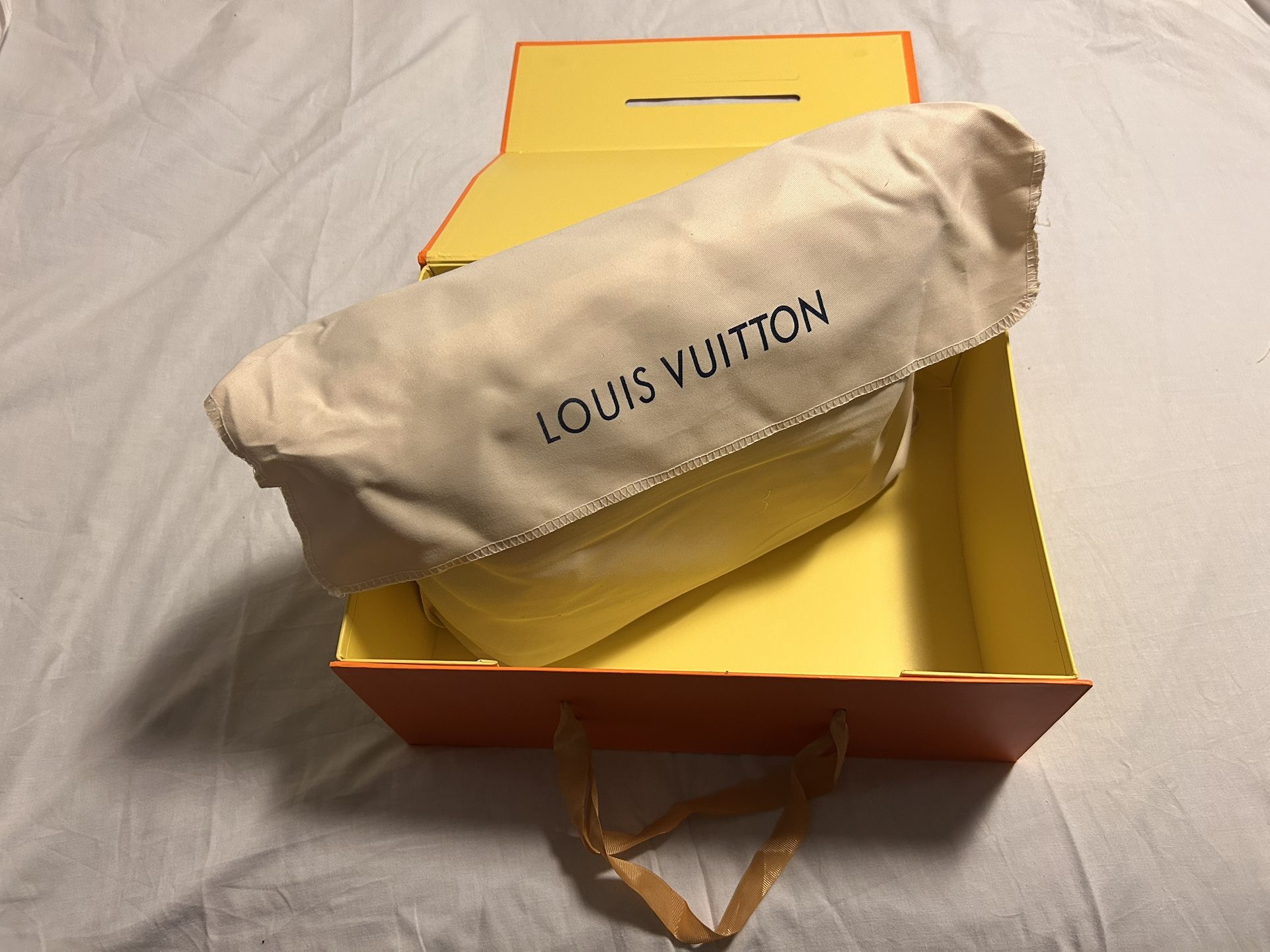 Louis Vuitton Messenger Voyager PM Monogram Shadow