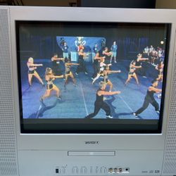 TOSHIBA COLOR TELEVISION DVD COMBO