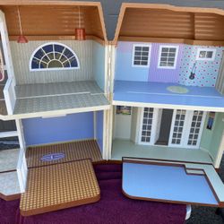 Hannah Montana Doll House With Furniture 