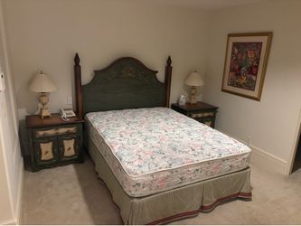 Full bedroom set w/art