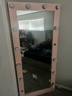 Vanity stand up mirror