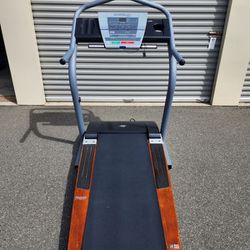 Treadmill NordicTrack Excellent Condition!