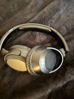 Bluetooth headphones long battery life good sounds