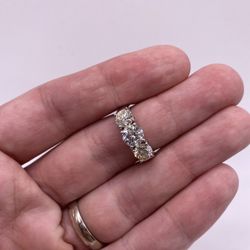 3 Diamonds Ring (2.65 C.t) Natural Certified!