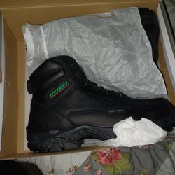 New Work Boots 11W ( New In Box)