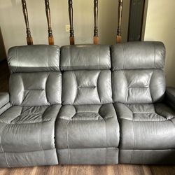 New Electrical Couch Dual Powered Recliners 
