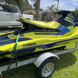 2022 Yamaha EX Jet Ski Only 70 Hours. Title. Just Serviced. Ready To Have Fun On The Water