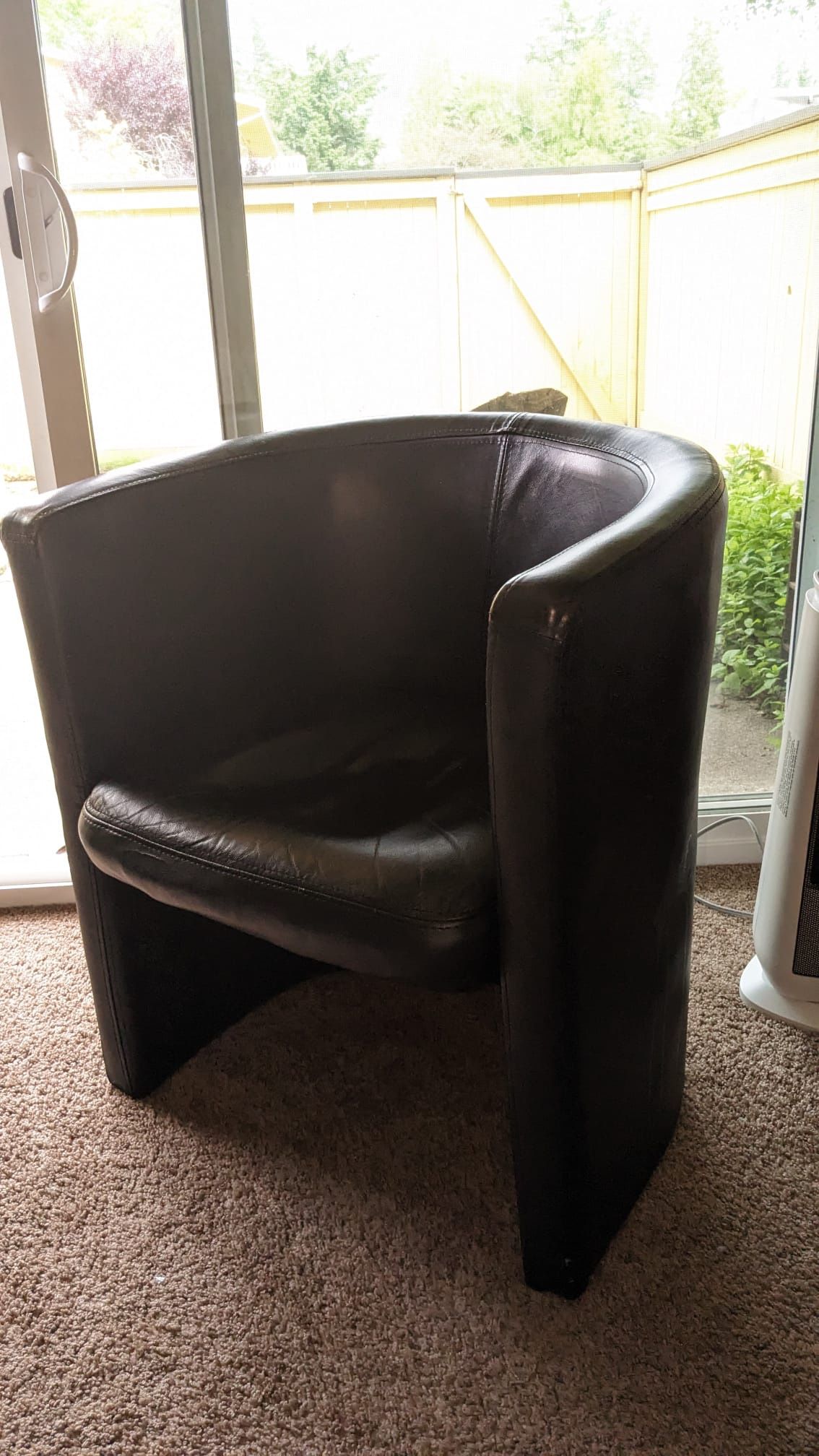 Black Leather Chair for Sale in Bellevue, WA OfferUp