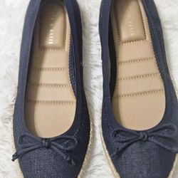 New Katie Espadrille Flat Denim size 8, slip on
Nuevo azul marino mahon, aspalgatas bajitas size 8