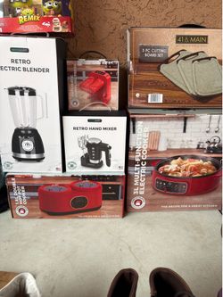 Kitchen stuff New please read description