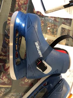 Bauer Ice skating size 10/11