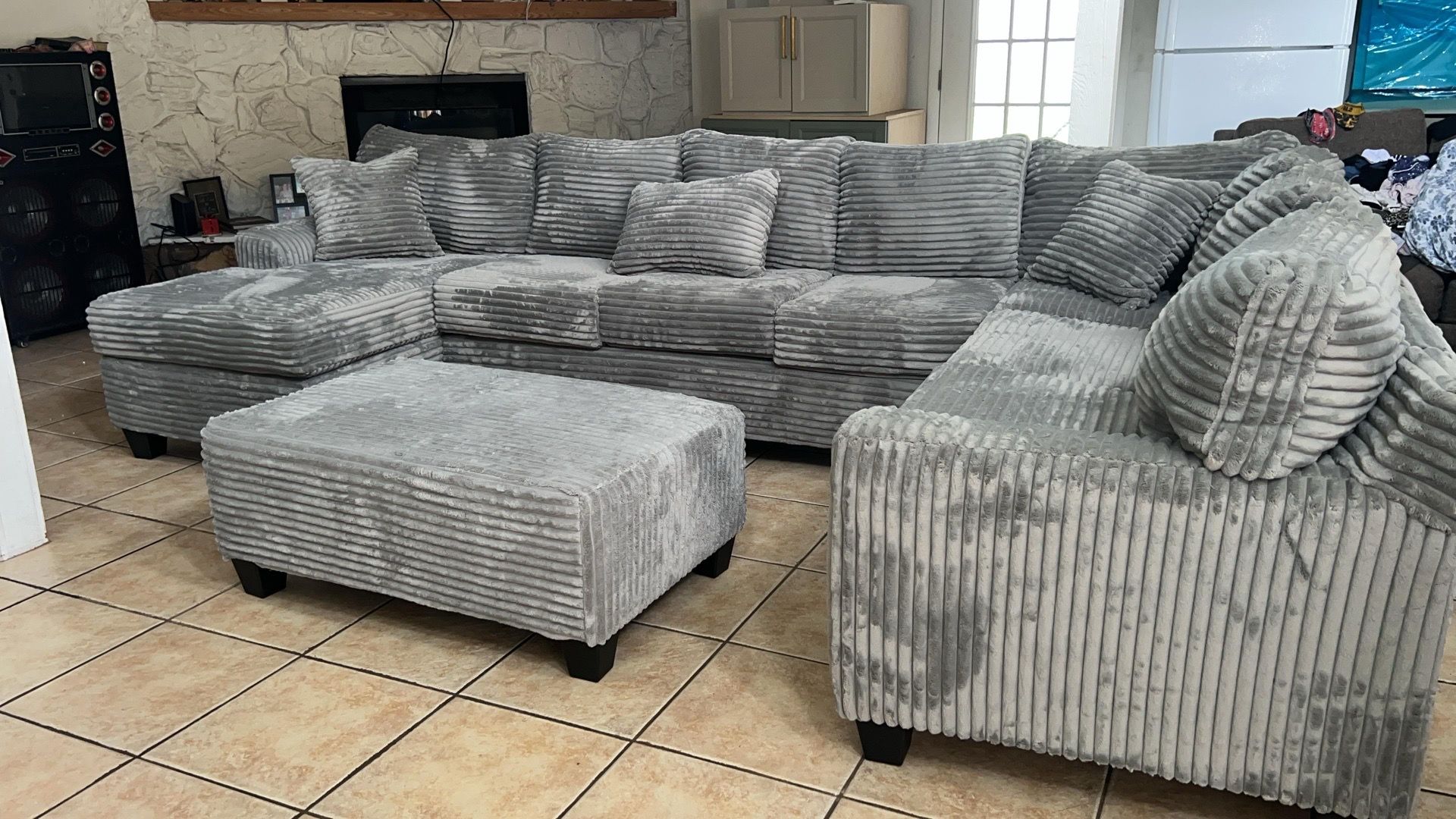 U Shape Sectional . 🚚WE DELIVER🚚