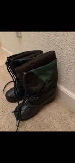 Snow boots