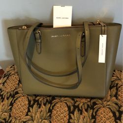 Marc Jacobs Leather Tote.New W/tag