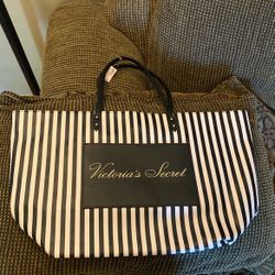 Victoria Secret Purse/bag $58 New W Tags 🏷 