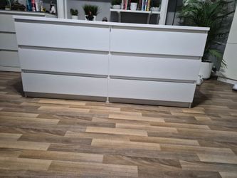 Dresser acrylic