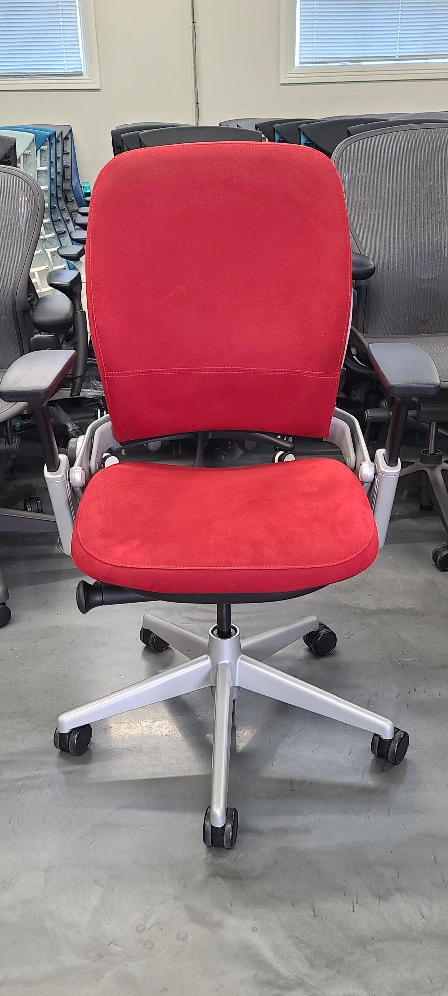 Like New Steelcase Leap V2 Chair