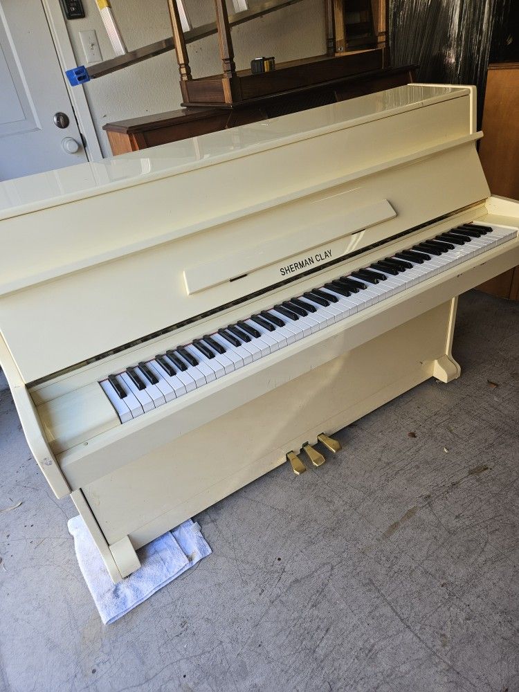 SHERMAN CLAY PIANO FREE DELIVERY