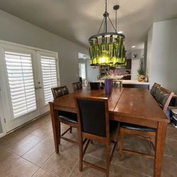 Dining Table Expandable To Big Or Small 