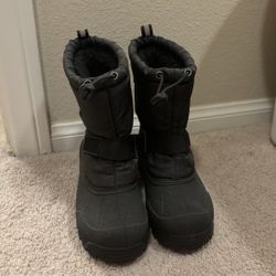 Kids Snow Boots Size 3