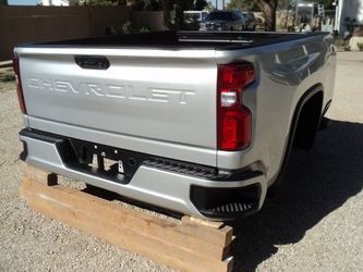 2020-2022 Chevy 2500,3500 >Only Tailgate  &  Bumper ~ >BED IS SOLD< auto parts accessories