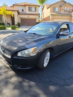 2011 Nissan Maxima Sedan – Black