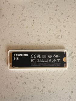 Samsung 990 PRO 4TB NVMe PCIe 4.0 SSD - 100% Health - Excellent Condition