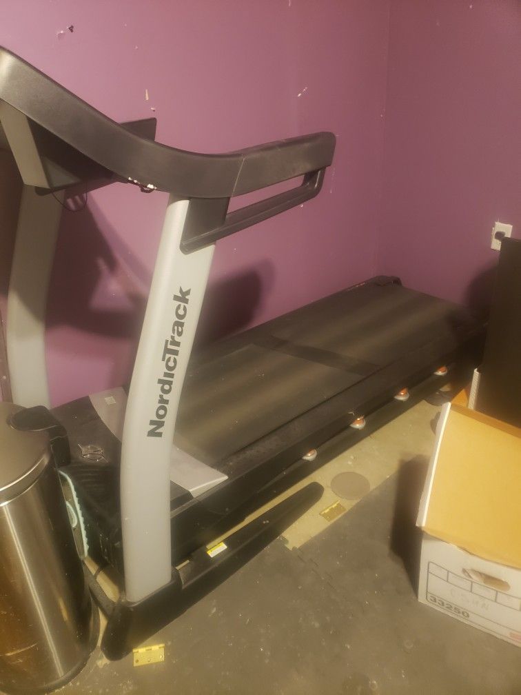 Nordictrack C900 Treadmill