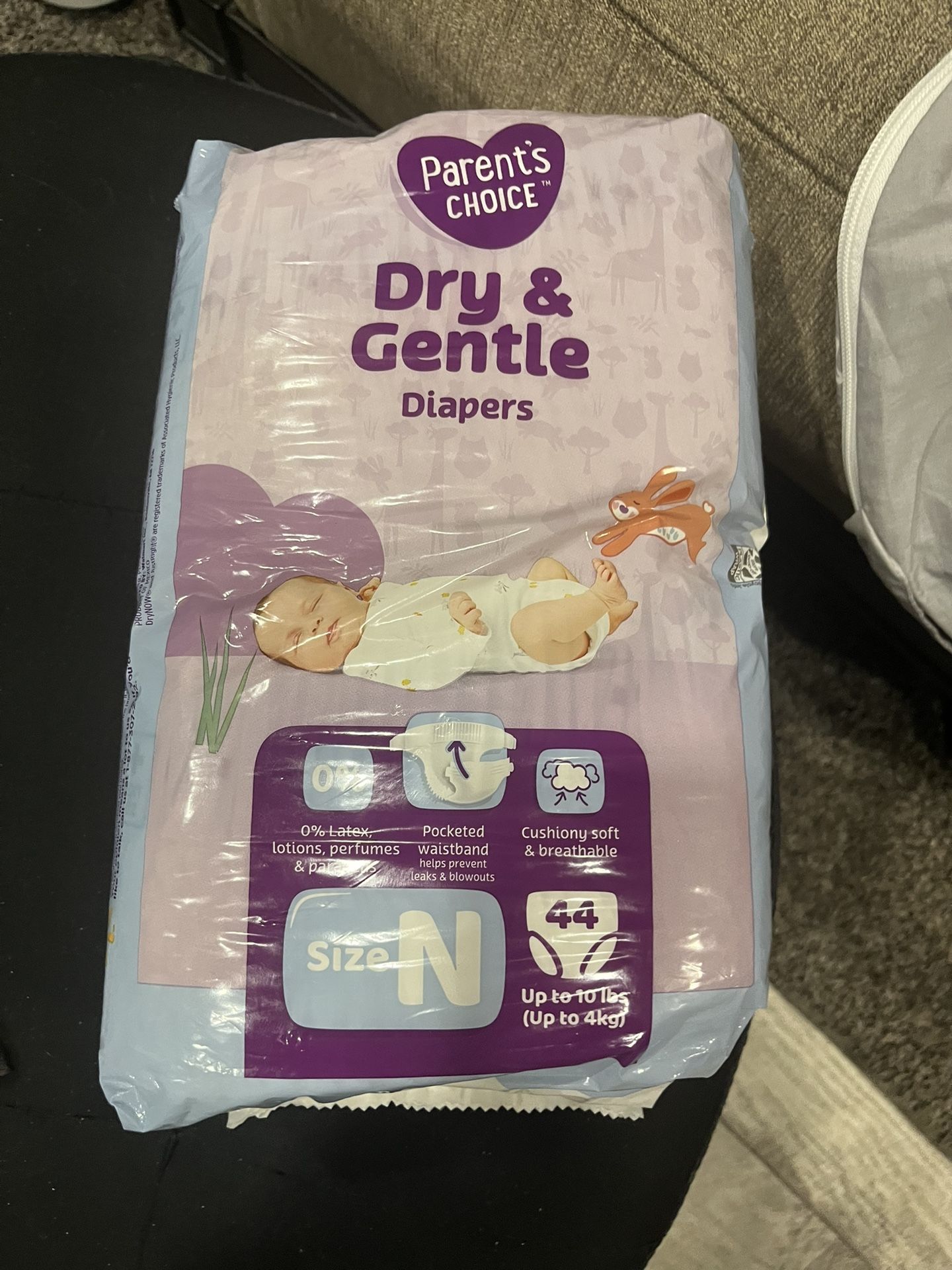 Newborn diapers, pack of 44