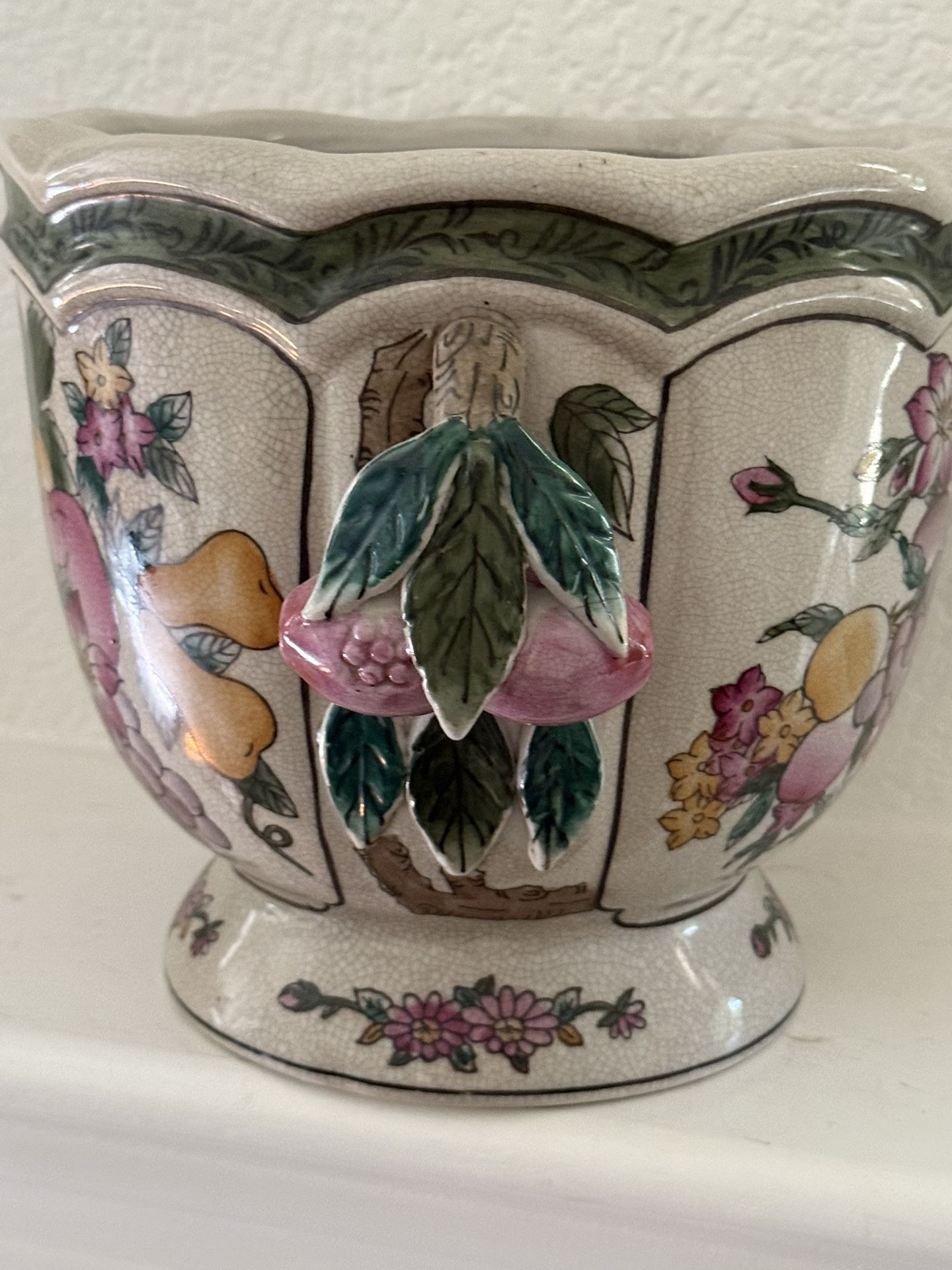 Hand Painted Chinese Jardiniere/ Cache Pot / Planter