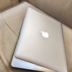 Apple MacBook Pro  13” I5/8GB/256GB SSD $140