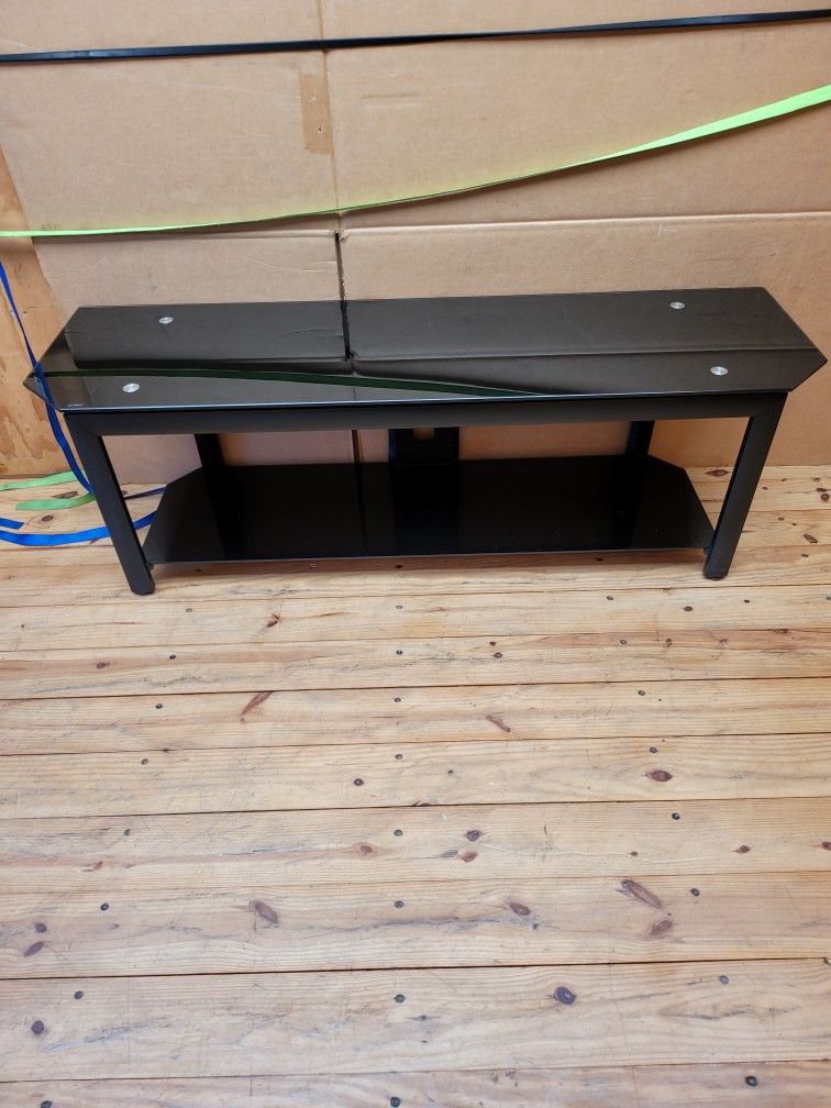 Tv Stand. Dimensions 58×18×17