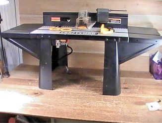 Craftsman Router Table with Router