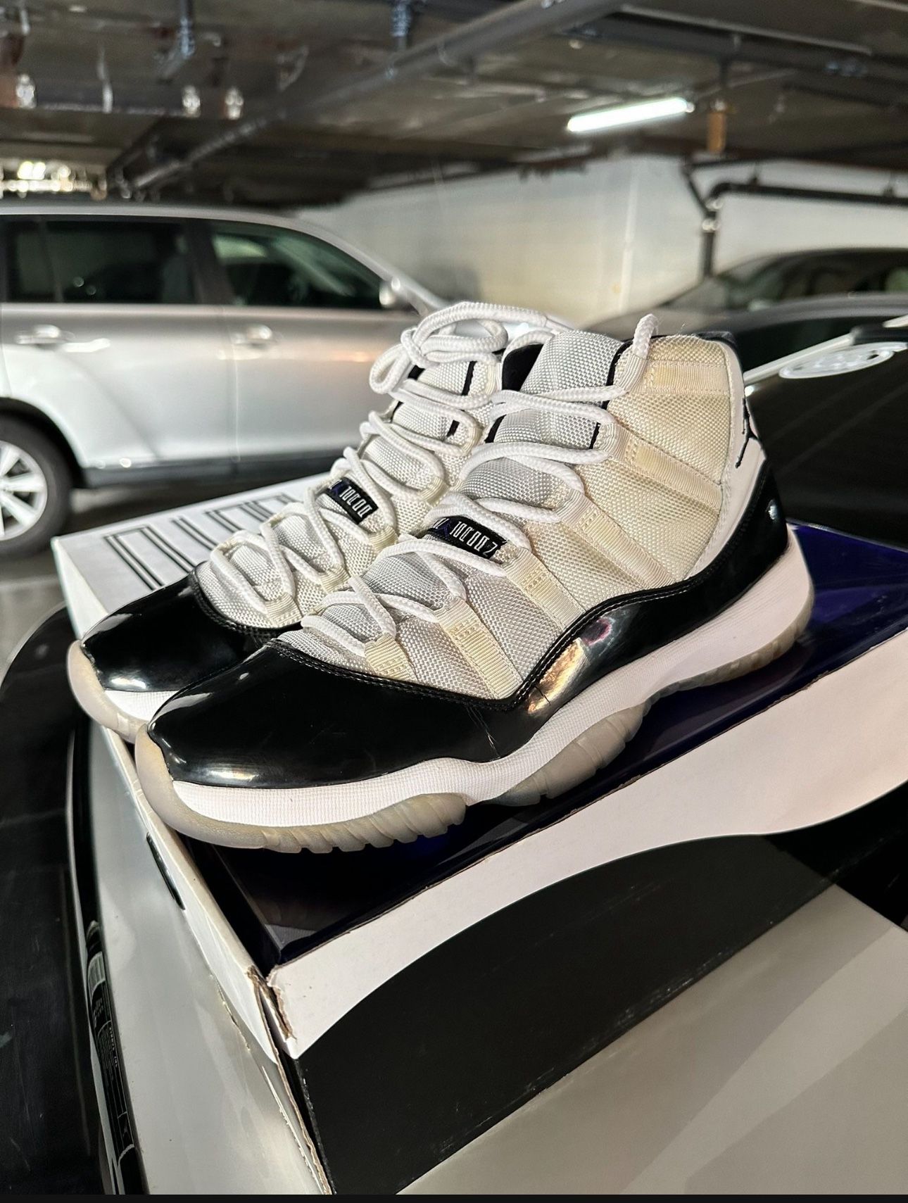Jordan 11 Concord 2011 Size 10 Great Condition