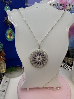 925 Sterling Silver Elegant 20” Chain And Pendant Cadena Y Dije De Plata Alta Calidad Piedras Finas De Zirconia 20” 