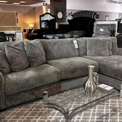 [OM] 🟪 Only $45 initial then take it home 🏡 Brand New Lindyn 3 Piece Sectional With Chaise Fog