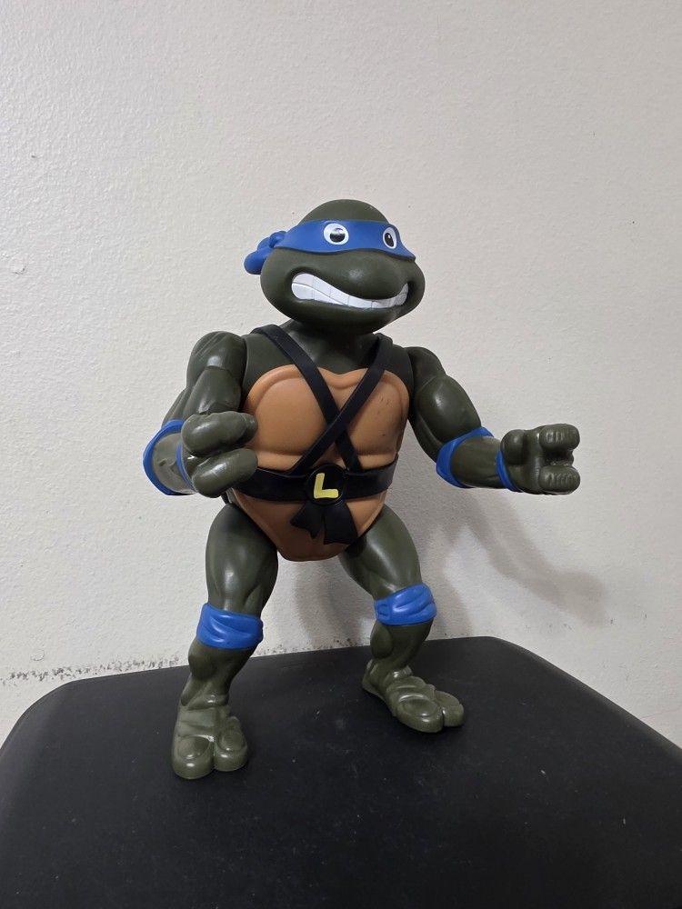 GIANT TURTLE
