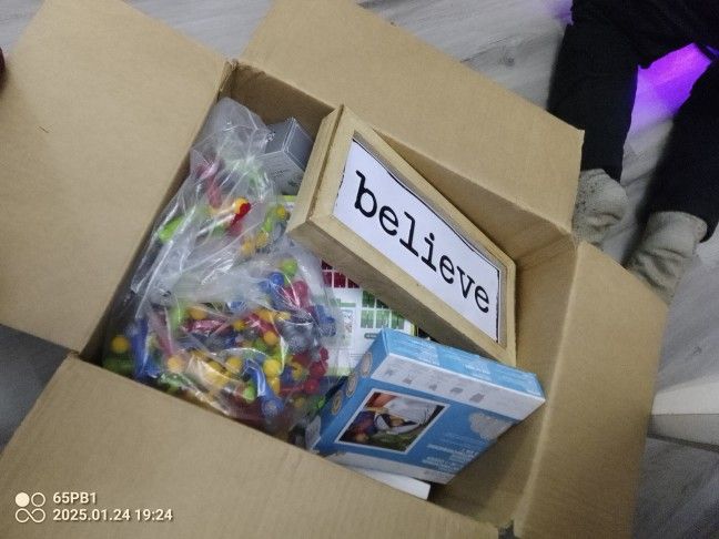 17 Mystery Products Box – Includes Electronics, Books, & More! Great Value & Surprise Items!