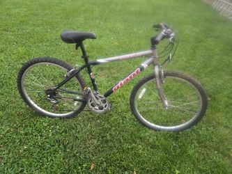 mountain bike 26-inch good condition interested text