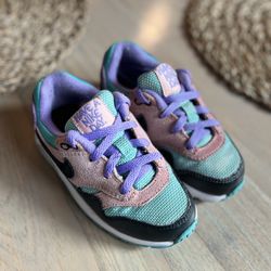 Nike Happy Air Max Day Size 9c 