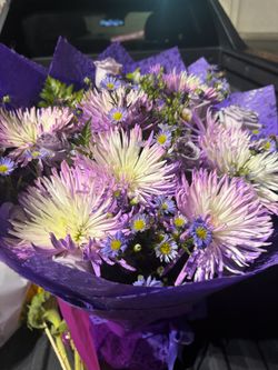 Freshly bouquet of Small Purple Asters: Spider Mums (Spider Chrysanthemums)& purple lavender